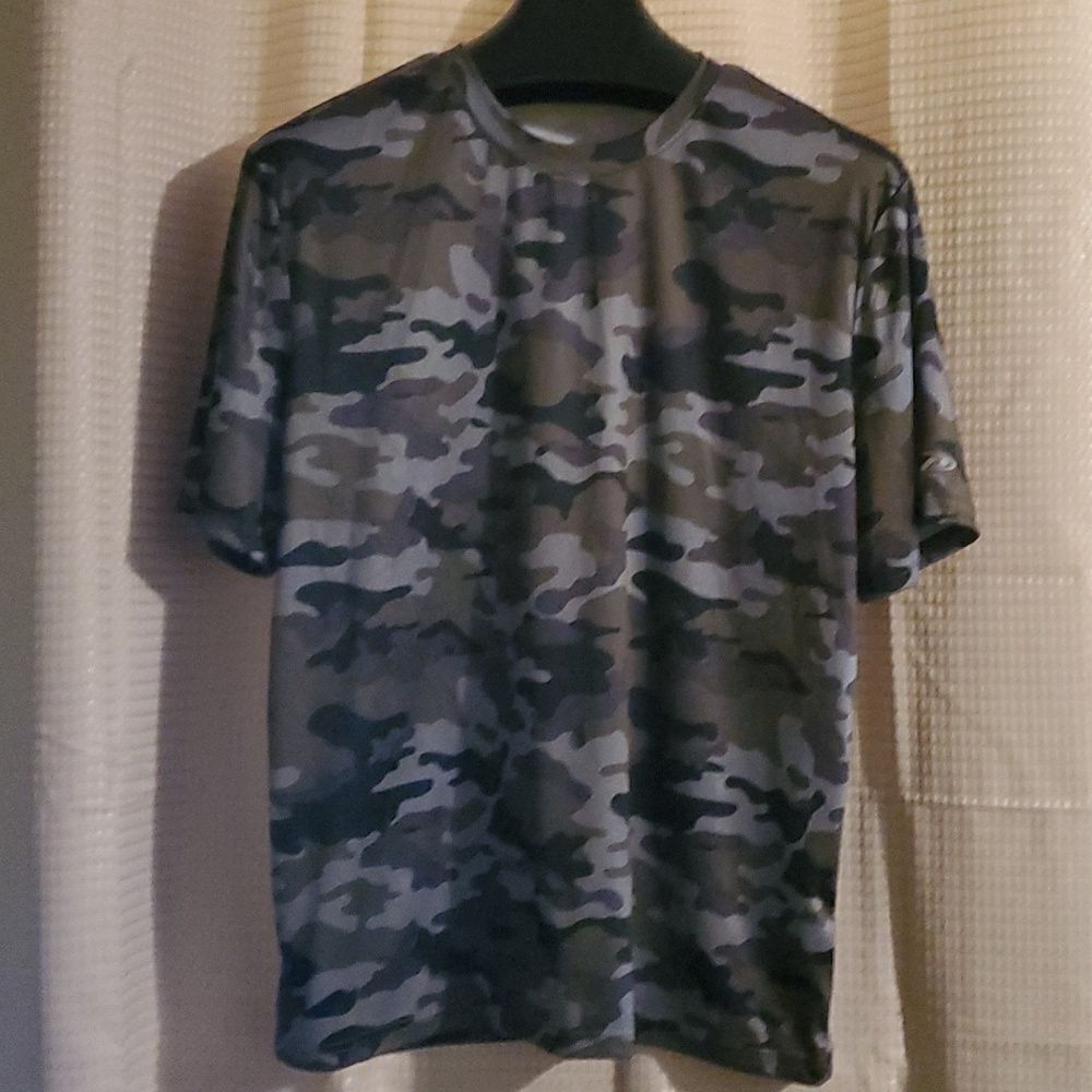 Pro player men camo shirt L